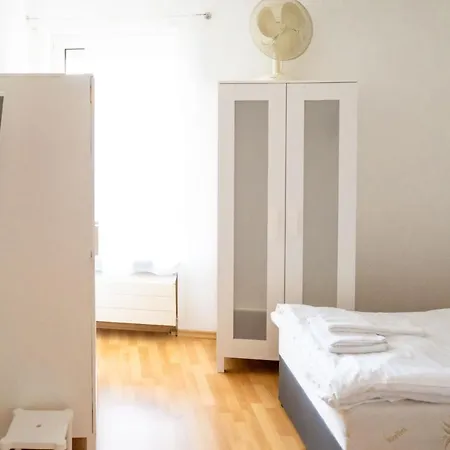 公寓 Sunnyhome Monteurwohnungen Und In