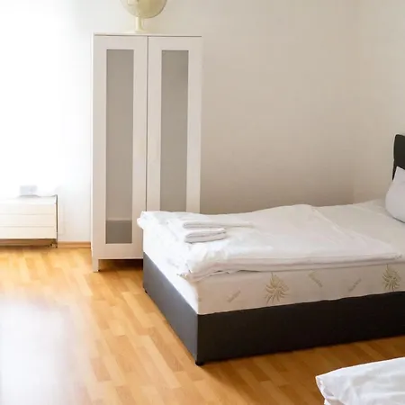 Sunnyhome Monteurwohnungen Und In 公寓 雷根斯堡